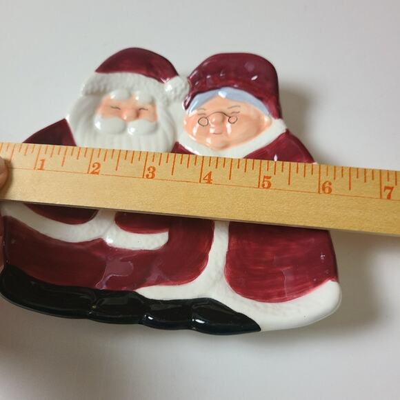 Publix Seasons Greetings Santa & Mrs. Claus Ceramic Christmas  Spoon Rest - Picture 3 of 5